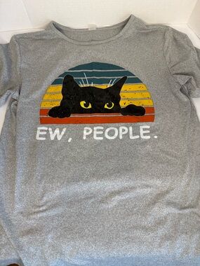 Gray 'Ew, People.' Cat Graphic Short Sleeve Tee